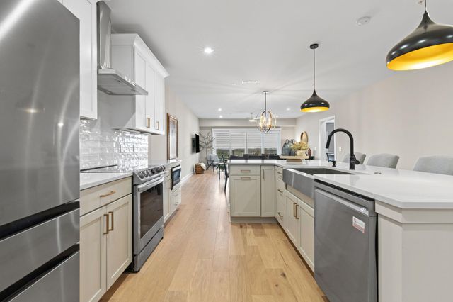 5211 Highpointe Lakes Drive, 7402, Westerville, OH 43081