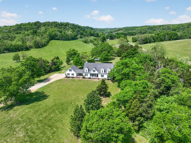 1650 Ricketts Mill Rd, Mount Pleasant, TN 38474
