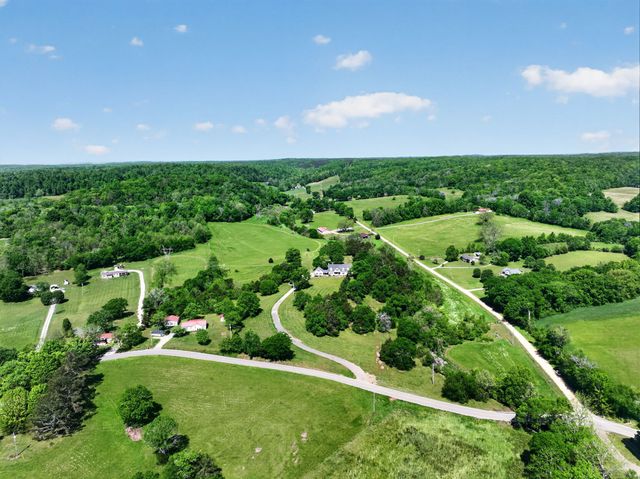 1650 Ricketts Mill Rd, Mount Pleasant, TN 38474