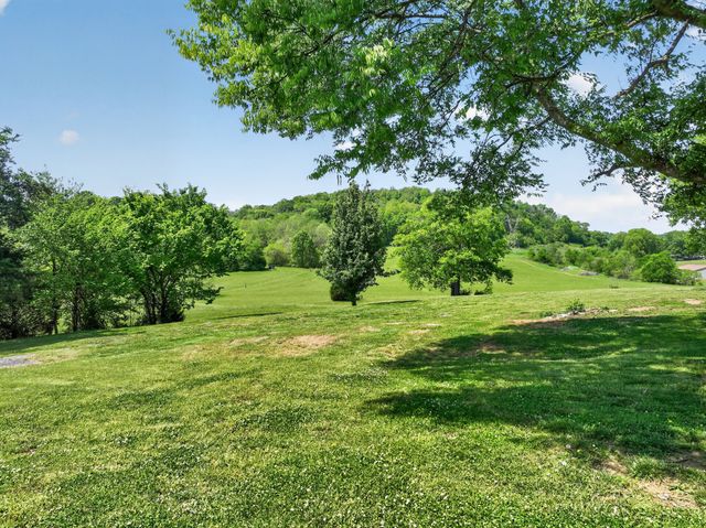 1650 Ricketts Mill Rd, Mount Pleasant, TN 38474