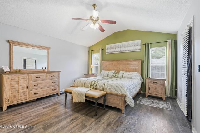 8961 COUNTRY BEND Circle S, Jacksonville, FL 32244