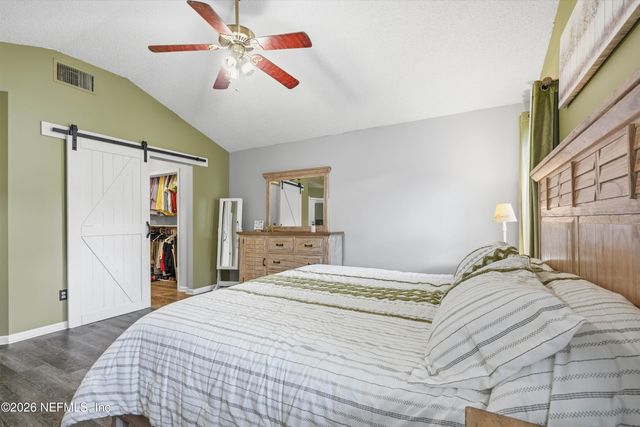 8961 COUNTRY BEND Circle S, Jacksonville, FL 32244
