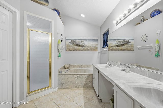 8961 COUNTRY BEND Circle S, Jacksonville, FL 32244