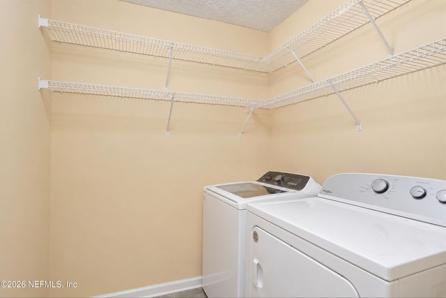 8961 COUNTRY BEND Circle S, Jacksonville, FL 32244