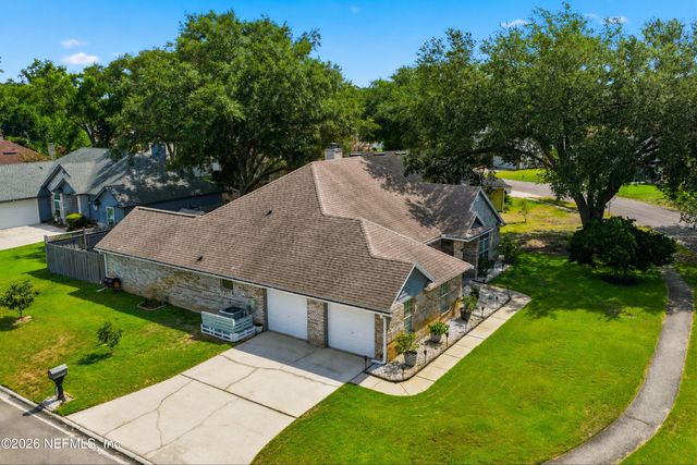 8961 COUNTRY BEND Circle S, Jacksonville, FL 32244