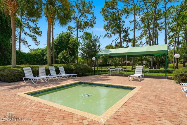 8961 COUNTRY BEND Circle S, Jacksonville, FL 32244