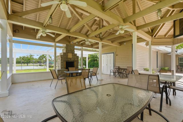 8961 COUNTRY BEND Circle S, Jacksonville, FL 32244