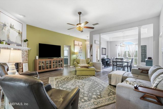 8961 COUNTRY BEND Circle S, Jacksonville, FL 32244