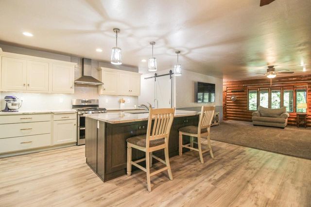N3301 Asje Road, Cambridge, WI 53523