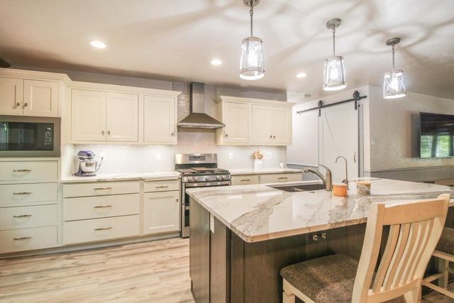 N3301 Asje Road, Cambridge, WI 53523