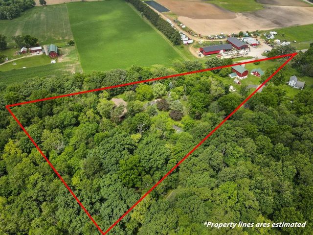 N3301 Asje Road, Cambridge, WI 53523