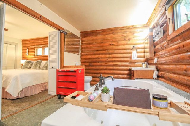 N3301 Asje Road, Cambridge, WI 53523