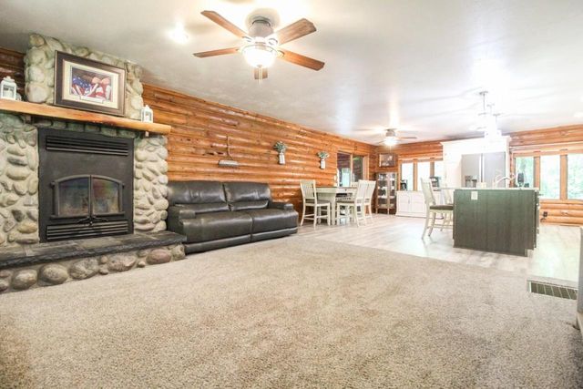 N3301 Asje Road, Cambridge, WI 53523