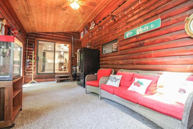 N3301 Asje Road, Cambridge, WI 53523