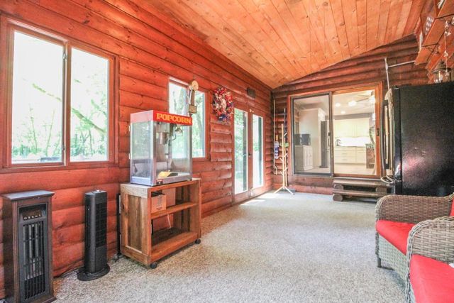 N3301 Asje Road, Cambridge, WI 53523