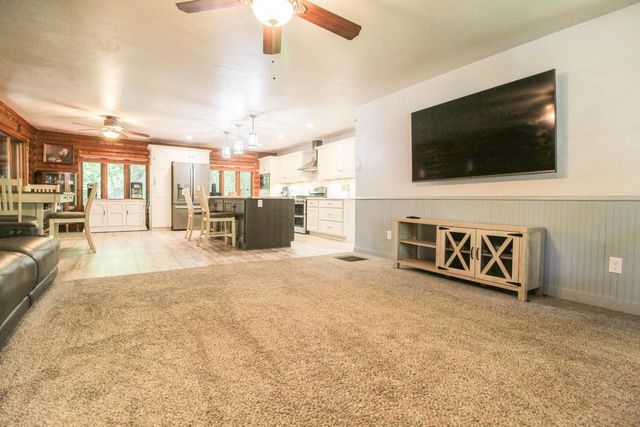 N3301 Asje Road, Cambridge, WI 53523