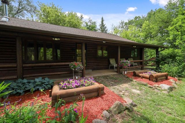 N3301 Asje Road, Cambridge, WI 53523