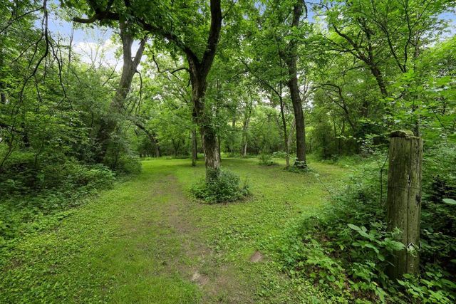 N3301 Asje Road, Cambridge, WI 53523