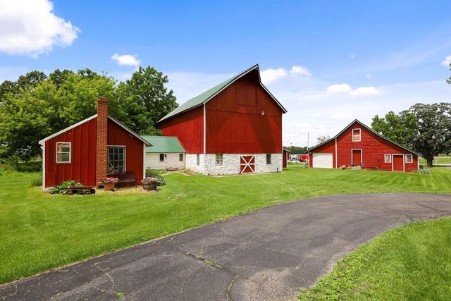 N3301 Asje Road, Cambridge, WI 53523