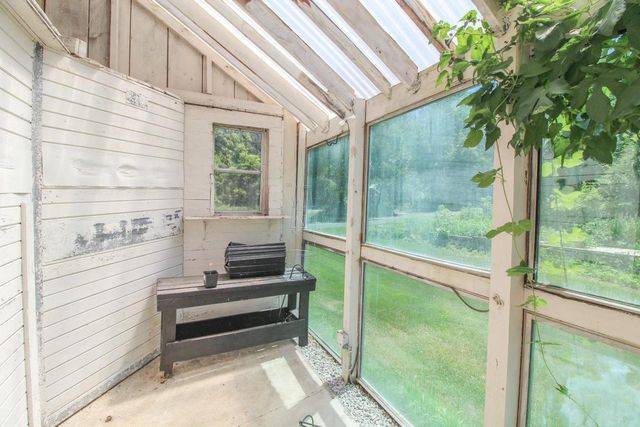 N3301 Asje Road, Cambridge, WI 53523