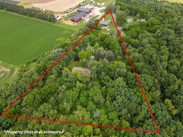 N3301 Asje Road, Cambridge, WI 53523