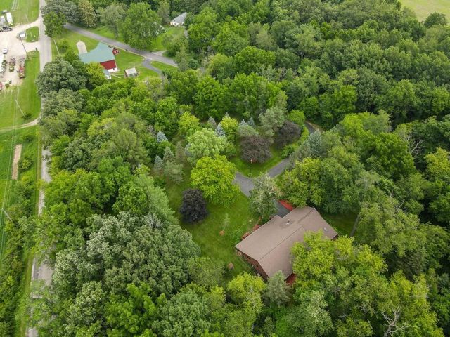 N3301 Asje Road, Cambridge, WI 53523