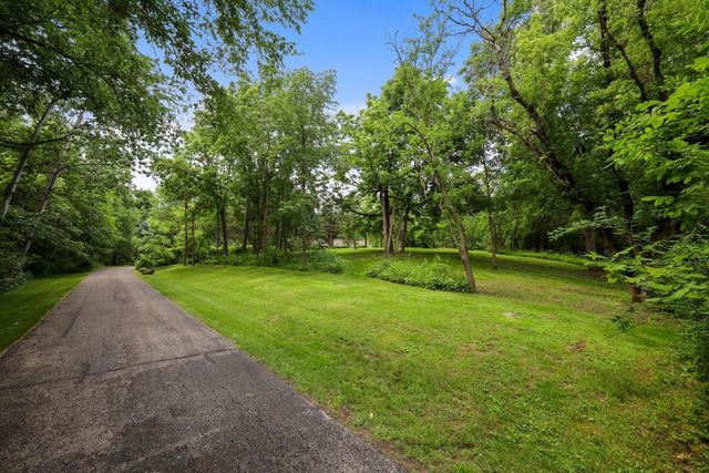 N3301 Asje Road, Cambridge, WI 53523