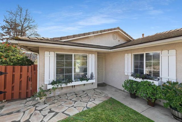 9118 Sesi Ln, Lakeside, CA 92040