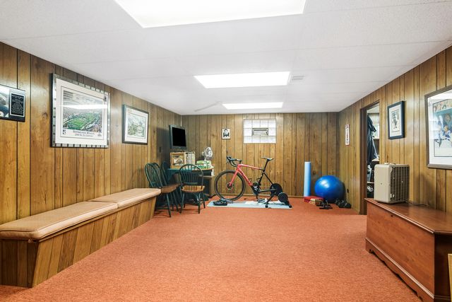 111 N Wilshire Lane, Arlington Heights, IL 60004