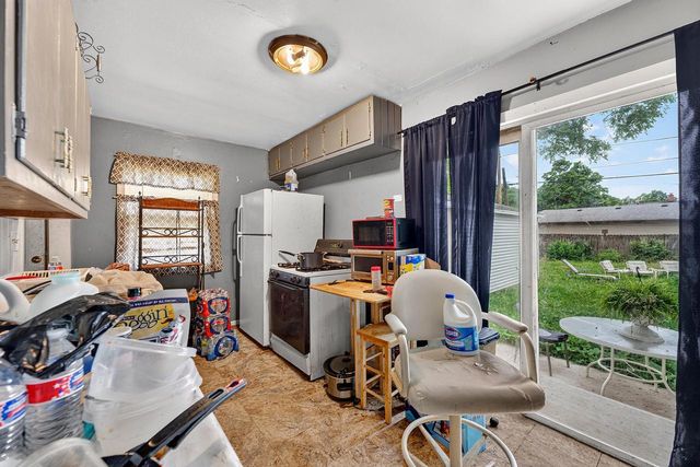 4765 N 48th STREET, Milwaukee, WI 53218