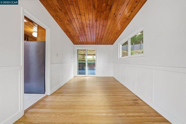 5584 Circle Dr, El Sobrante, CA 94803