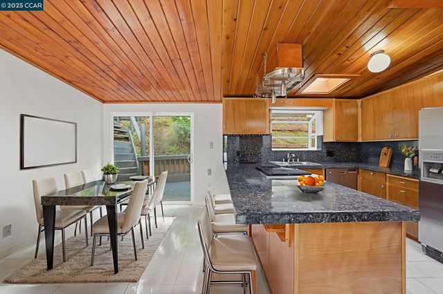 5584 Circle Dr, El Sobrante, CA 94803