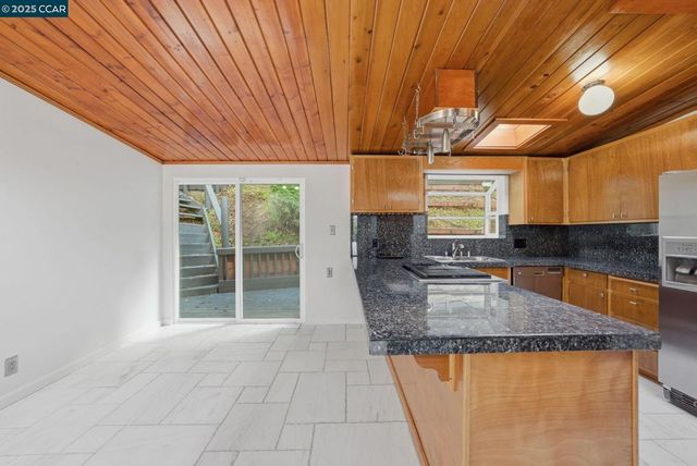 5584 Circle Dr, El Sobrante, CA 94803