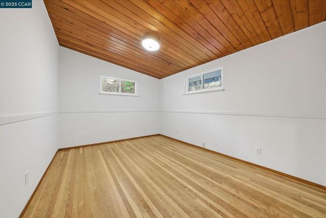 5584 Circle Dr, El Sobrante, CA 94803