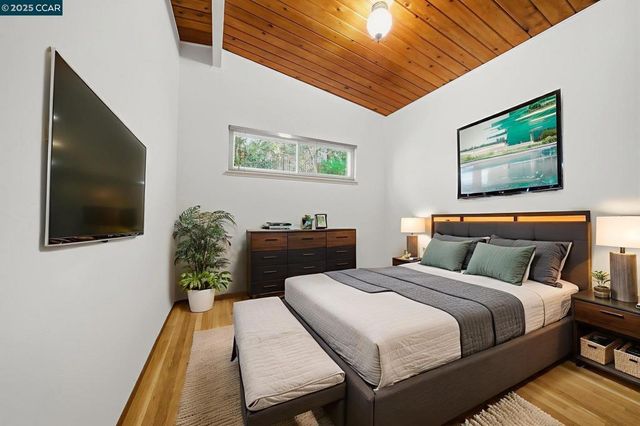 5584 Circle Dr, El Sobrante, CA 94803