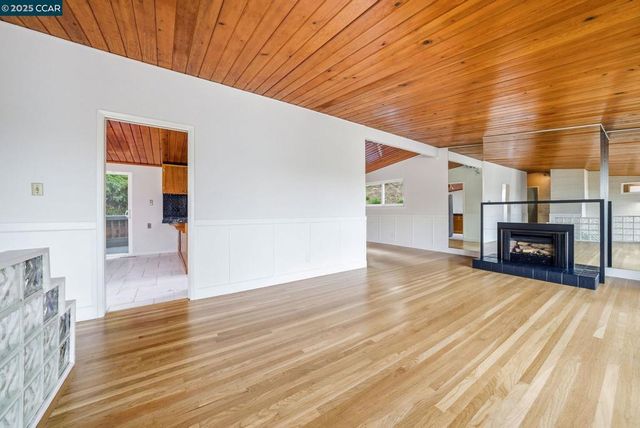 5584 Circle Dr, El Sobrante, CA 94803