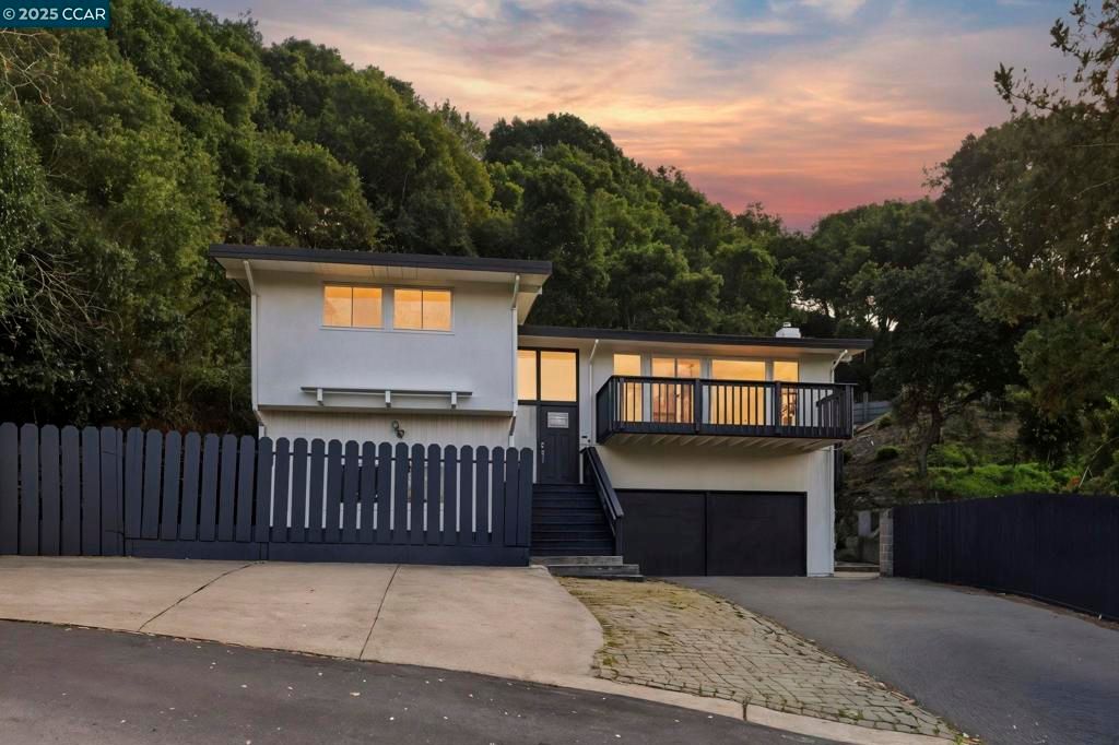 5584 Circle Dr, El Sobrante, CA 94803