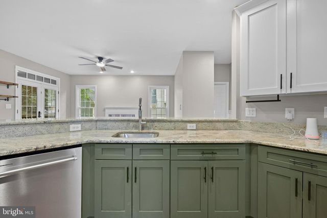 20712 PARKSIDE CIR, Sterling, VA 20165