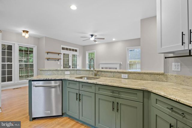 20712 PARKSIDE CIR, Sterling, VA 20165