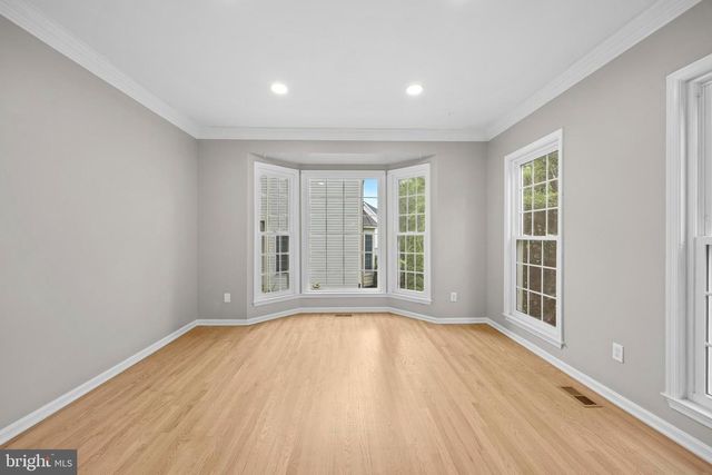 20712 PARKSIDE CIR, Sterling, VA 20165