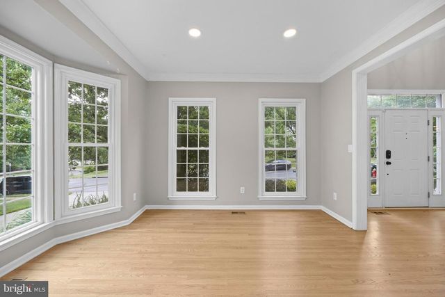 20712 PARKSIDE CIR, Sterling, VA 20165