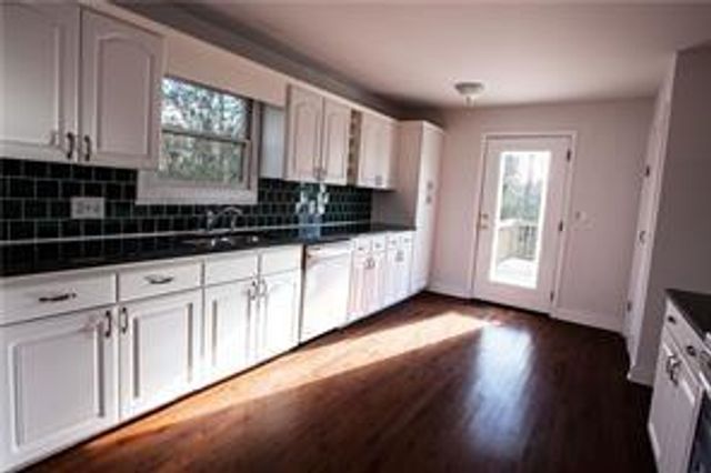 2250 Sims Drive NE, Marietta, GA 30066