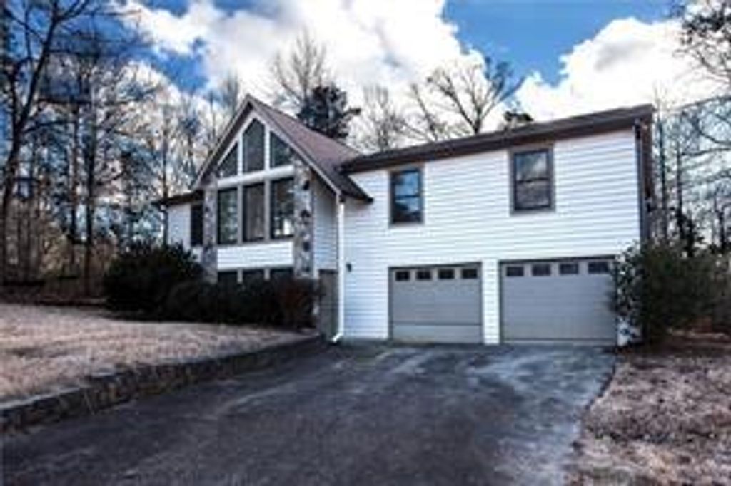 2250 Sims Drive NE, Marietta, GA 30066