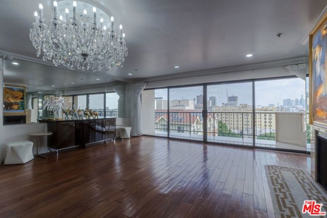 727 S Ardmore Avenue 906, Los Angeles, CA 90005