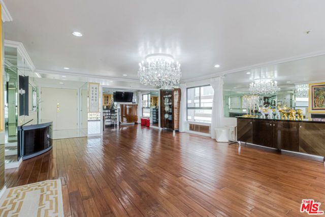 727 S Ardmore Avenue 906, Los Angeles, CA 90005