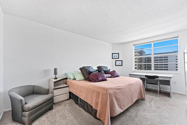 1980 S Ocean Drive 18q, Hallandale Beach, FL 33009