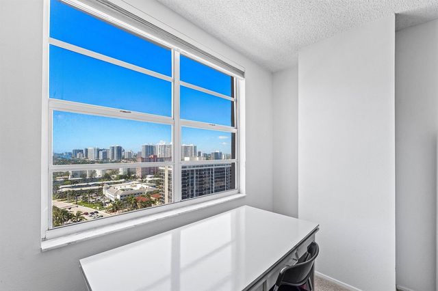 1980 S Ocean Drive 18q, Hallandale Beach, FL 33009
