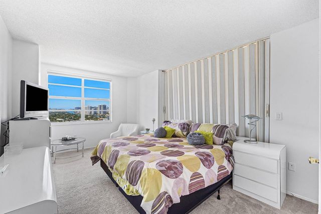 1980 S Ocean Drive 18q, Hallandale Beach, FL 33009