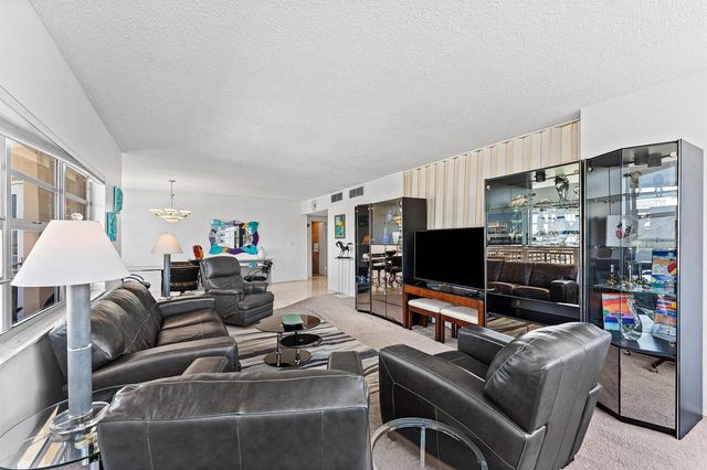 1980 S Ocean Drive 18q, Hallandale Beach, FL 33009