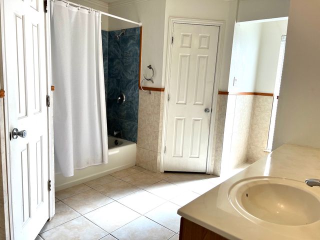 6704 Spoonwood Lane, Fort Worth, TX 76137